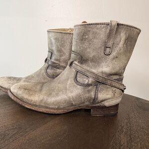 Frye Lindsay Plate Short Boots